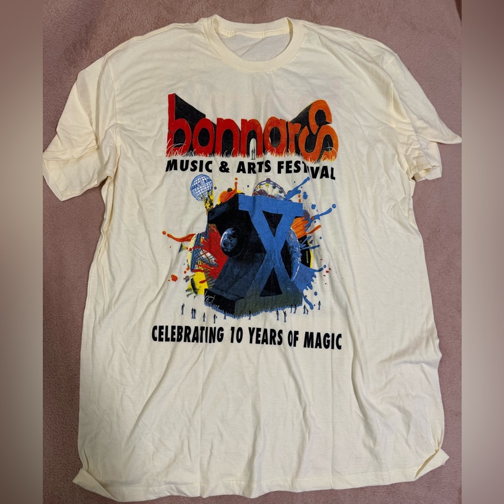 🟡🟡Bonnaroo Music & Arts Festival T-Shirt